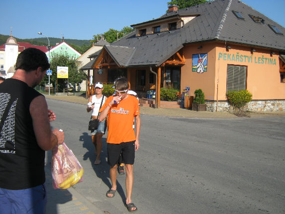 Odchod na základnu.